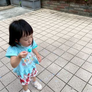 LINE_ALBUM_6社 吹泡泡 安慰同學 排隊 shopping_250713_1