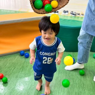LINE_ALBUM_瘋狂丟球和尖叫的大家與昨日散步到7-11控制不了自己的手_250528_38