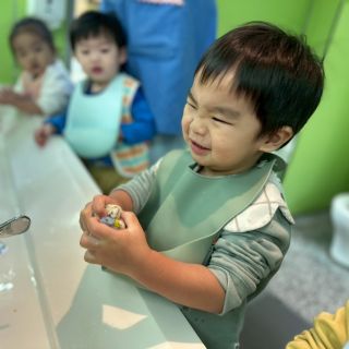 686EFF83-E266-401F-9DFC-6CA9C1735AE6