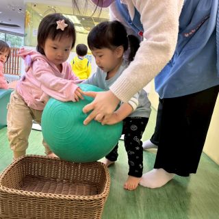 LINE_ALBUM_抱球及穿襪_260311_68