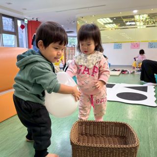 LINE_ALBUM_抱球及穿襪_260311_53