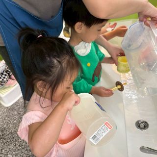 LINE_ALBUM_倒水_260626_18