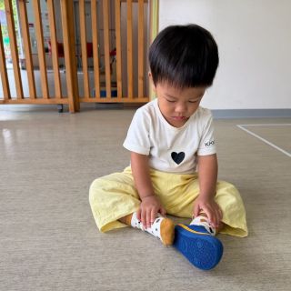LINE_ALBUM_脫鞋看魚吃飯柚子_260914_15