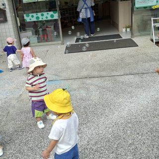 81659