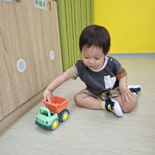 80558